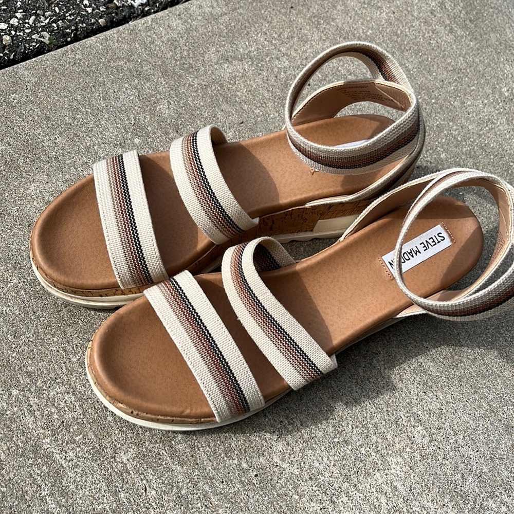 Steve Madden Tan Brown Sandals with Adjustable Ankle Strap